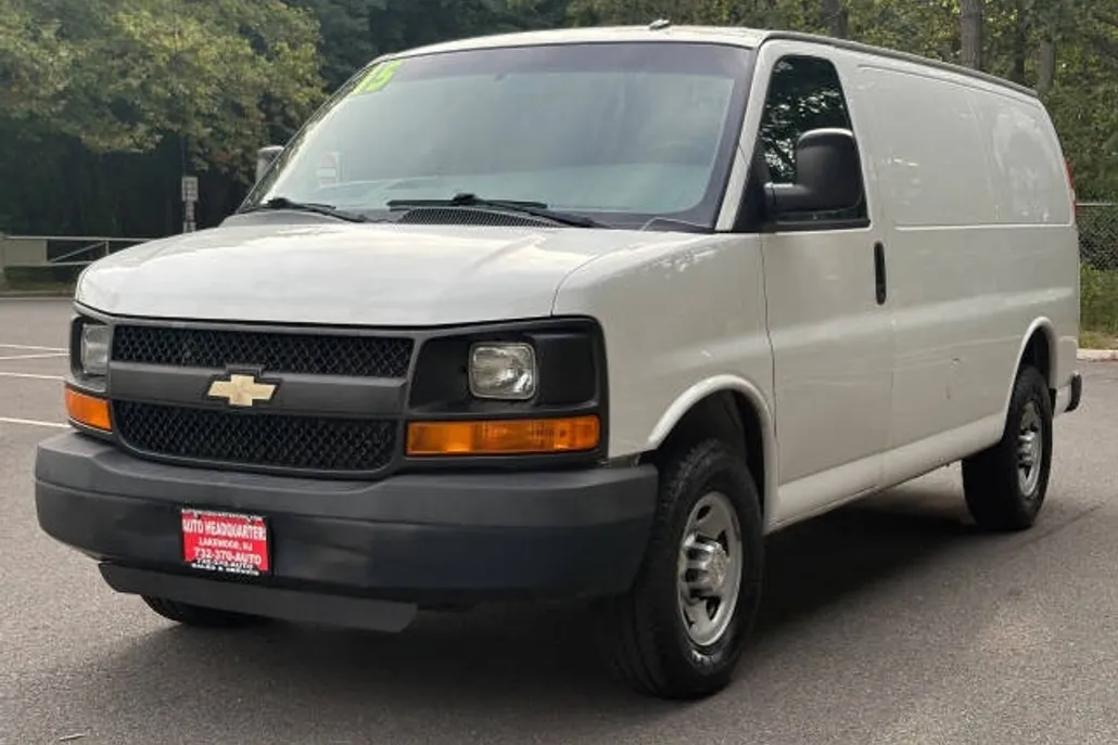 2015 Chevrolet Express 2500 Cargo photo 1