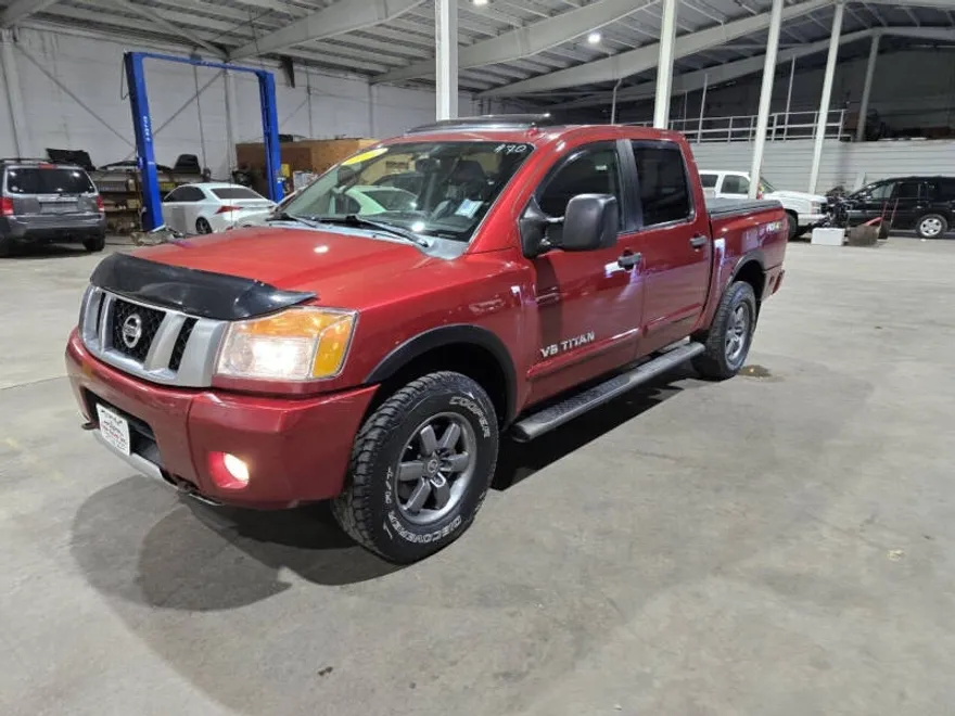2014 Nissan Titan PRO-4X photo 1