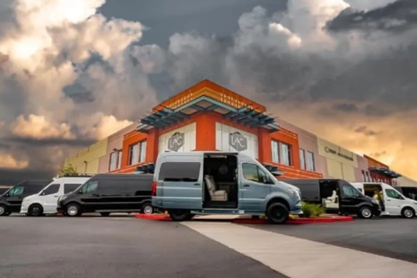 2024 Mercedes Benz Sprinter 2500 photo 1
