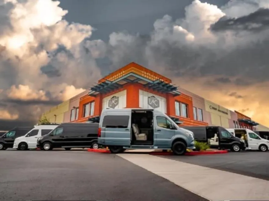 2024 Mercedes Benz Sprinter 2500 photo 1