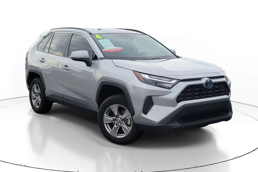 2024 Toyota RAV4 Hybrid XLE photo 1