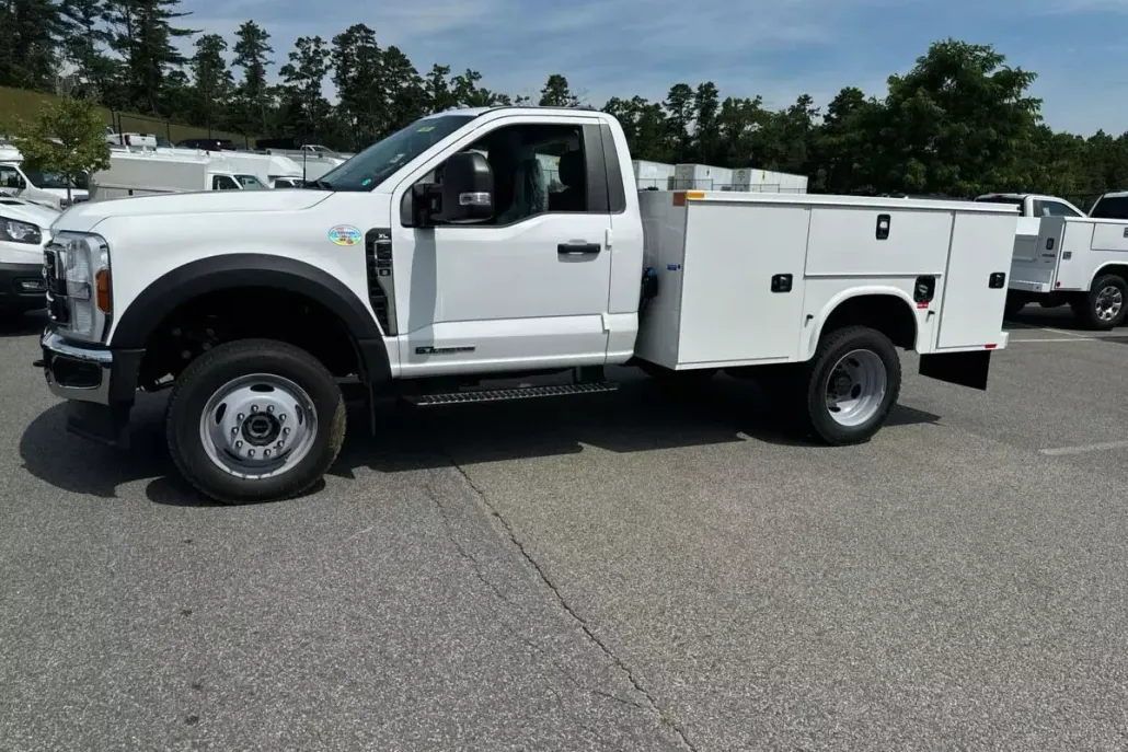 2024 Ford F-450 photo 1