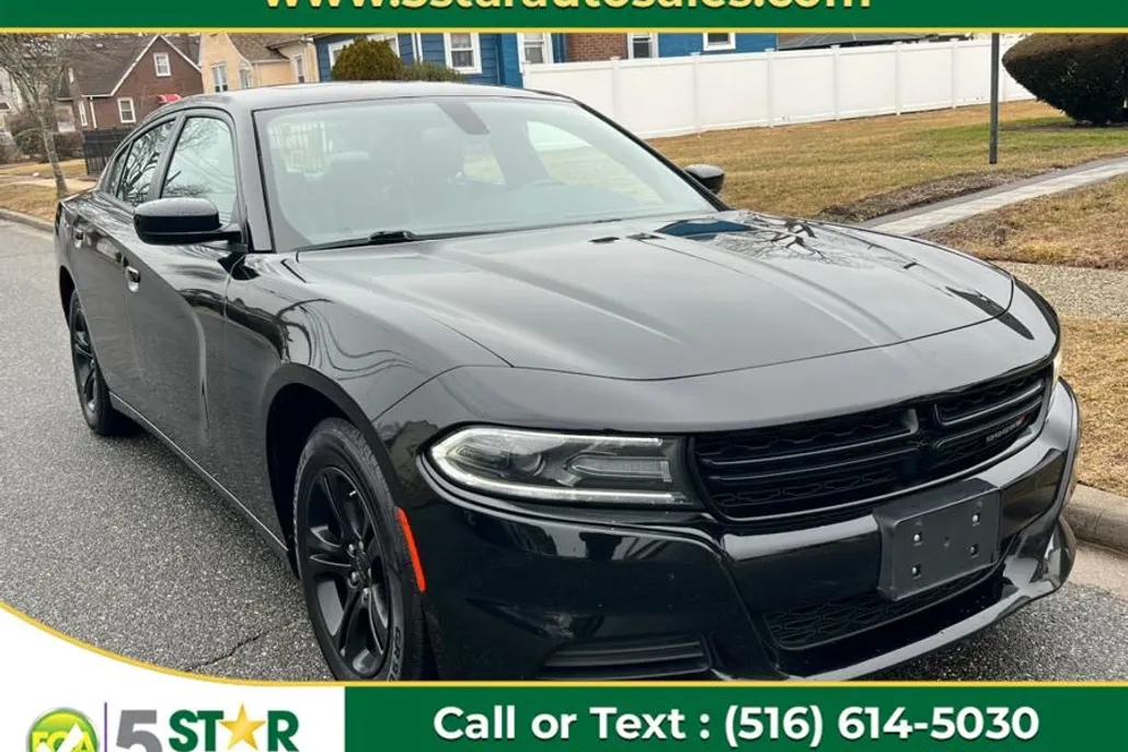 2021 Dodge Charger SXT photo 1