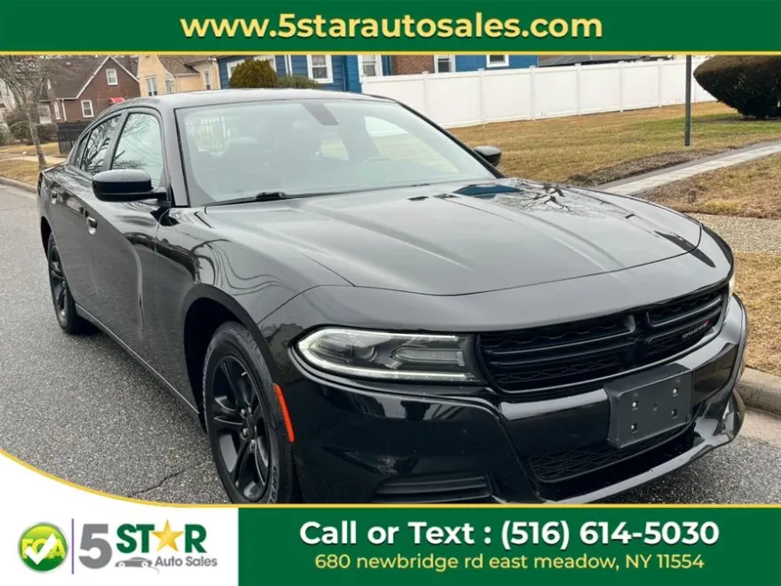 2021 Dodge Charger SXT photo 1