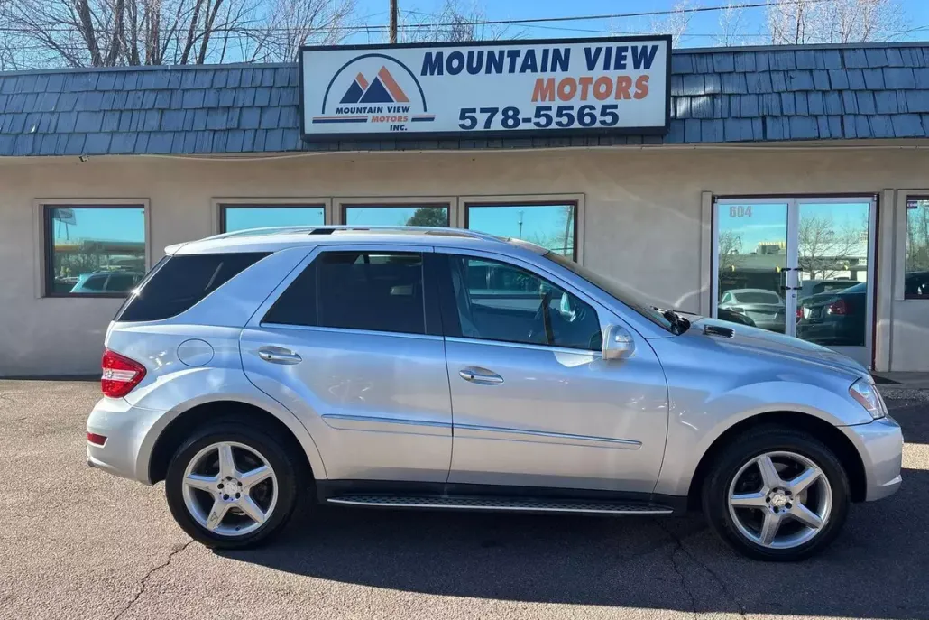 2010 Mercedes Benz ML 550 photo 1