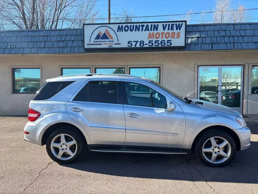 2010 Mercedes Benz ML 550 photo 1