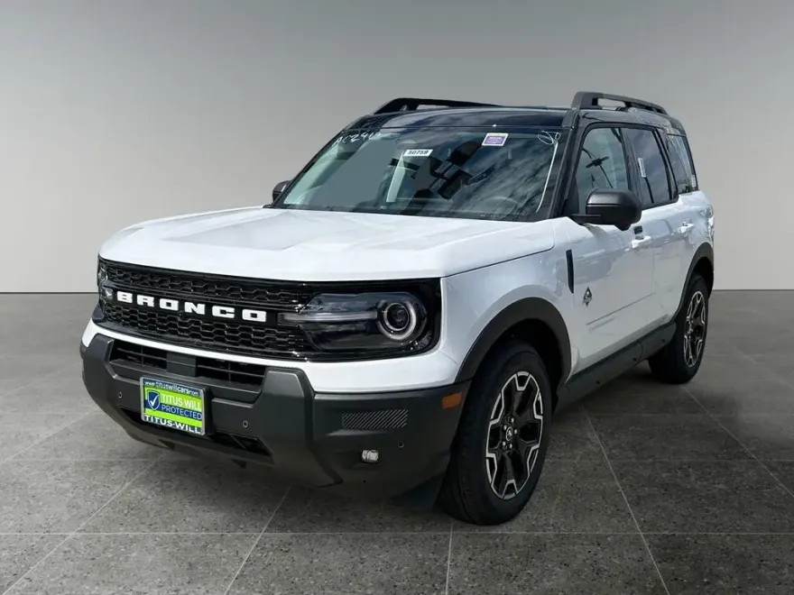 2025 Ford Bronco Sport Outer Banks photo 1