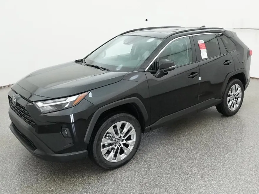 2025 Toyota RAV4 XLE Premium photo 1