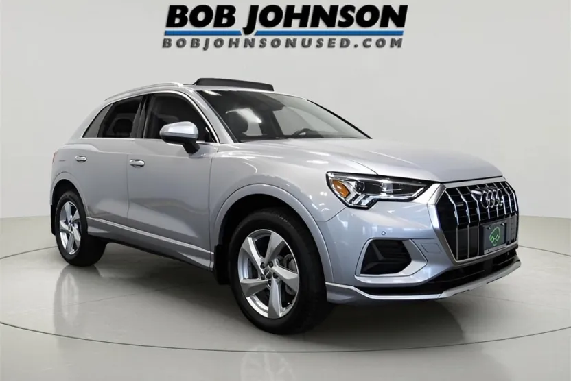 2020 Audi Q3 Premium Plus 45 TFSI photo 1