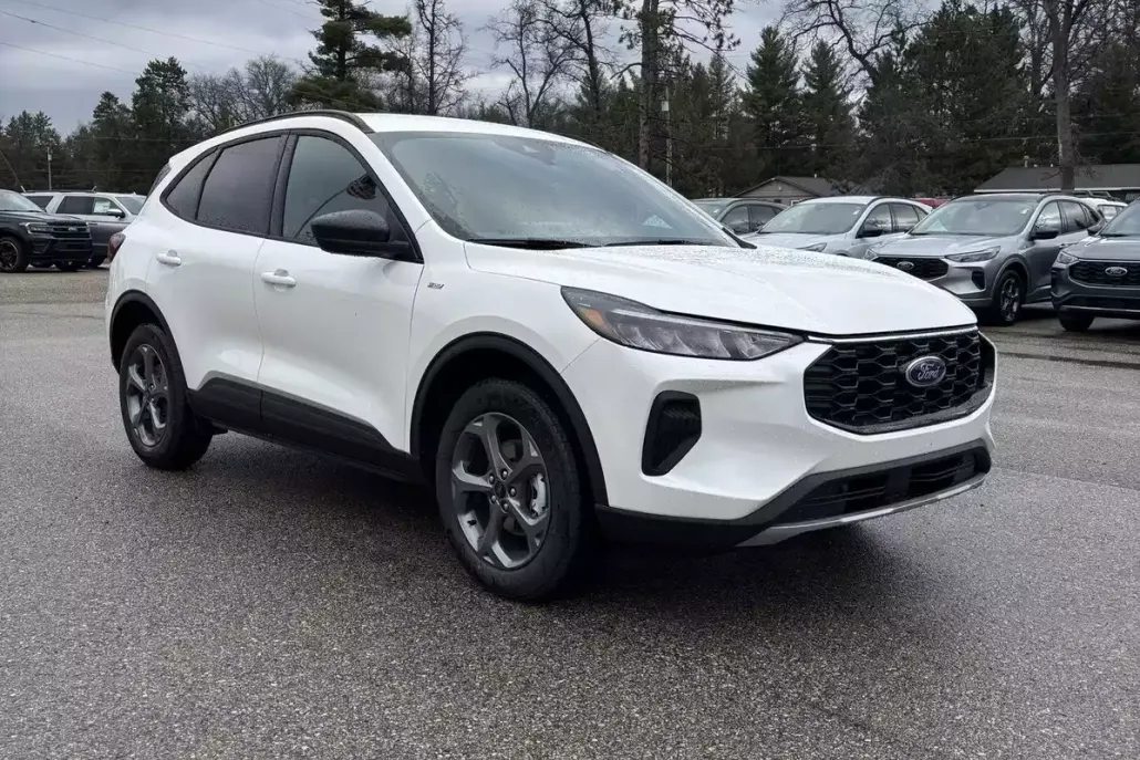 2025 Ford Escape ST-Line photo 1