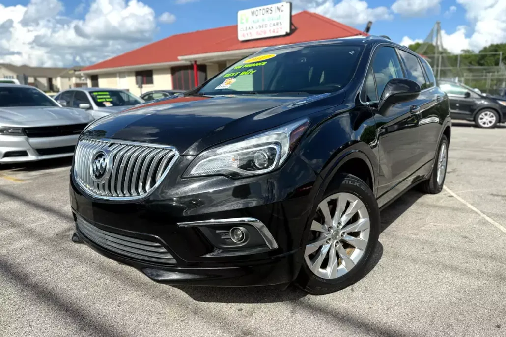 2017 Buick Envision Essence photo 1