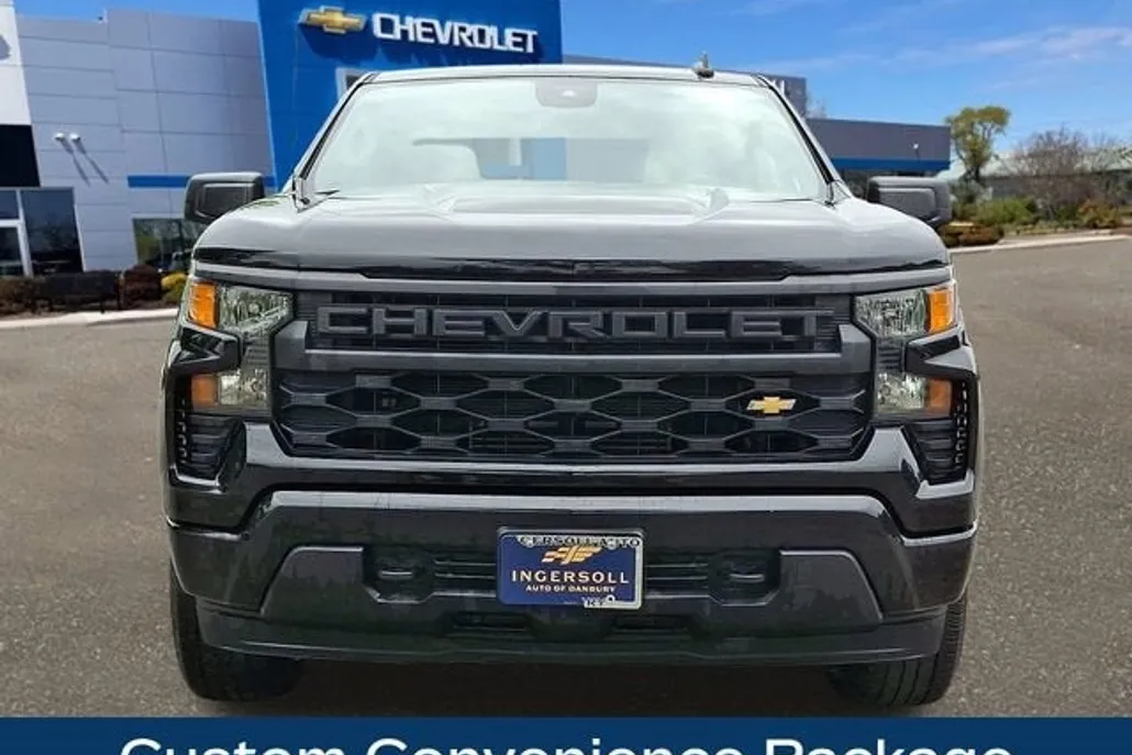 2022 Chevrolet Silverado 1500 Custom photo 1