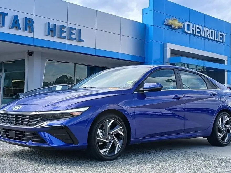 2025 Hyundai Elantra Hybrid Limited photo 1