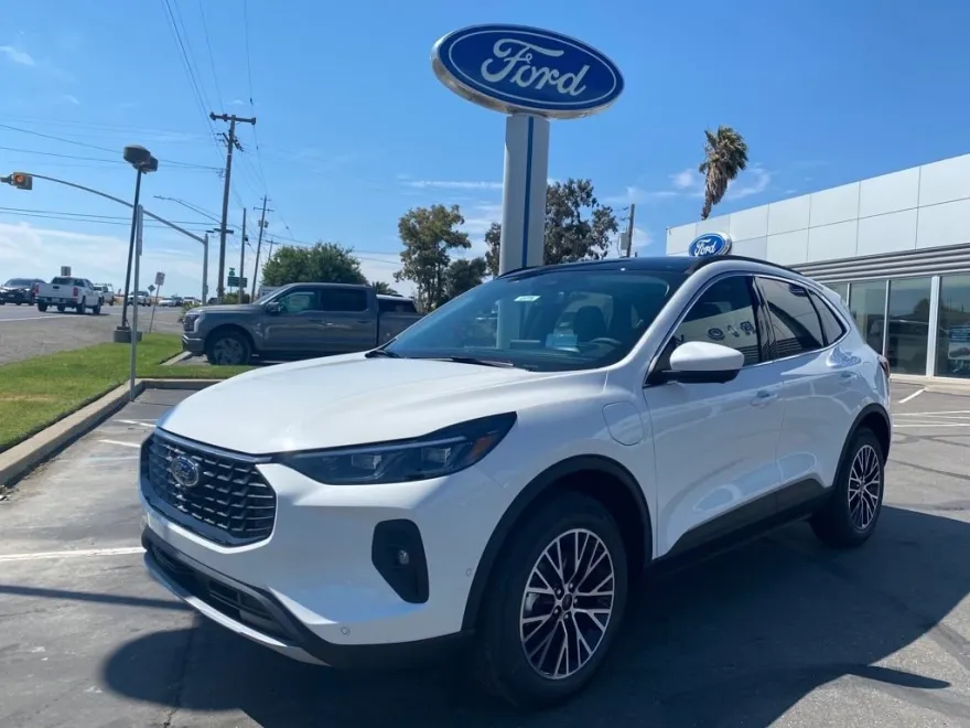 2024 Ford Escape Plug-In Hybrid photo 1