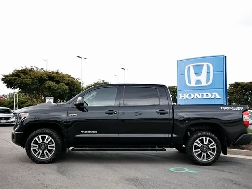 2019 Toyota Tundra SR5 Grade photo 1