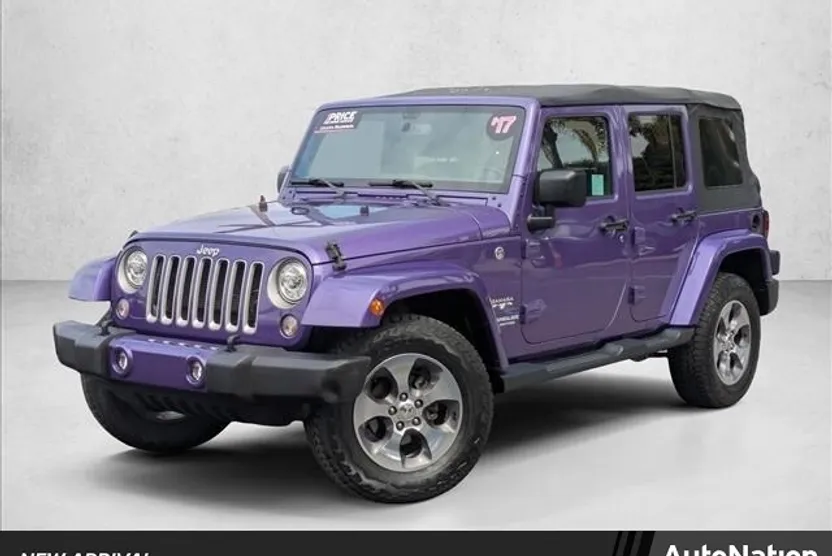2017 Jeep Wrangler Unlimited Sahara photo 1