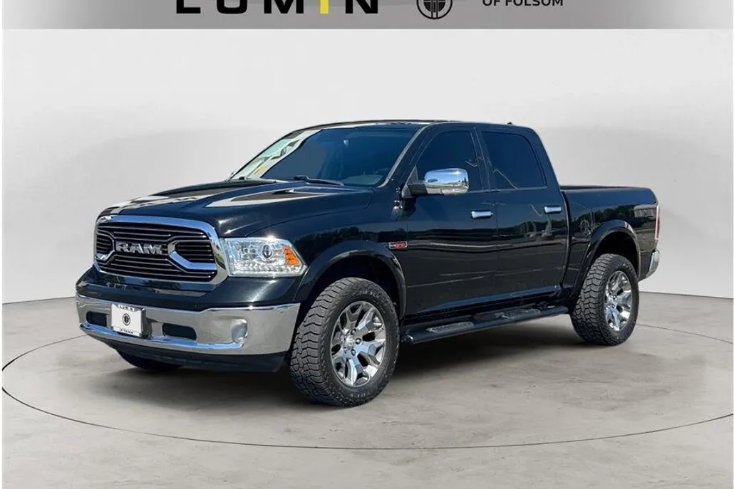 2019 Ram 1500 Classic Laramie photo 1