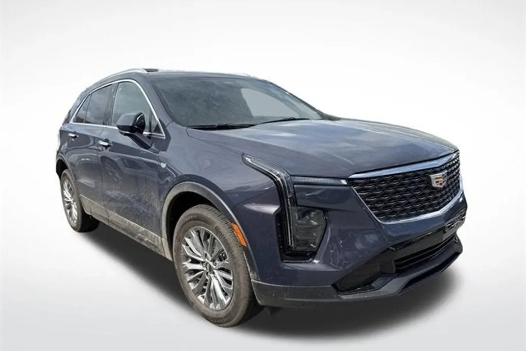 2025 Cadillac XT4 Premium Luxury photo 1