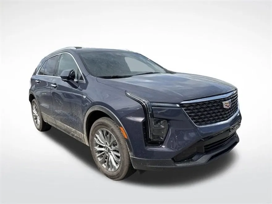 2025 Cadillac XT4 Premium Luxury photo 1