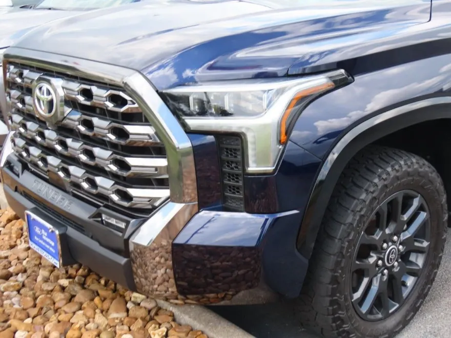 2023 Toyota Tundra Platinum photo 1