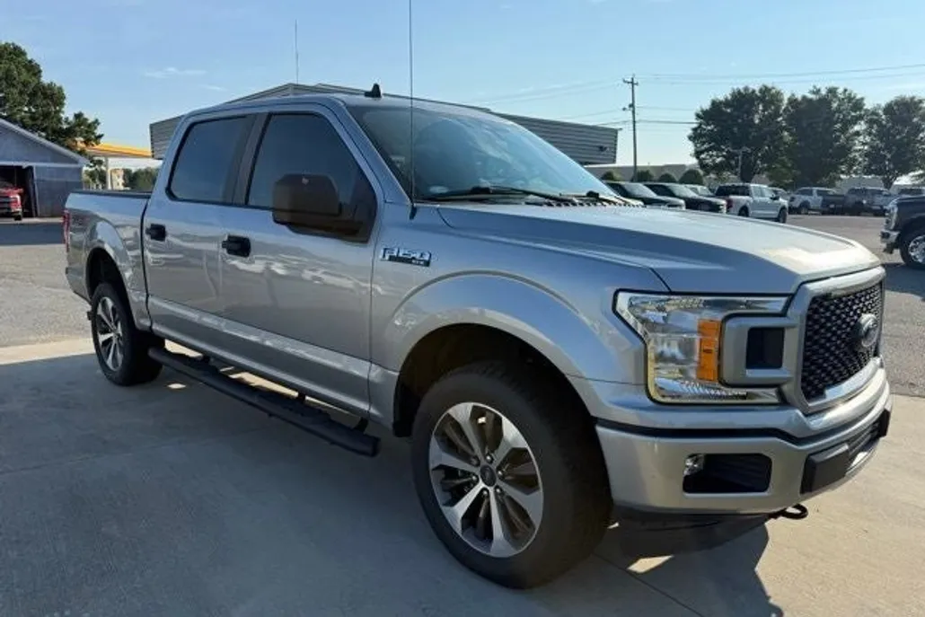 2020 Ford F-150 XL photo 1