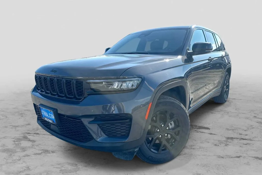 2024 Jeep Grand Cherokee Laredo photo 1