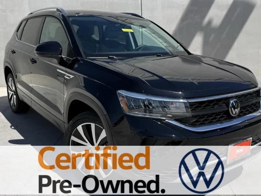 2024 Volkswagen Taos SE photo 1