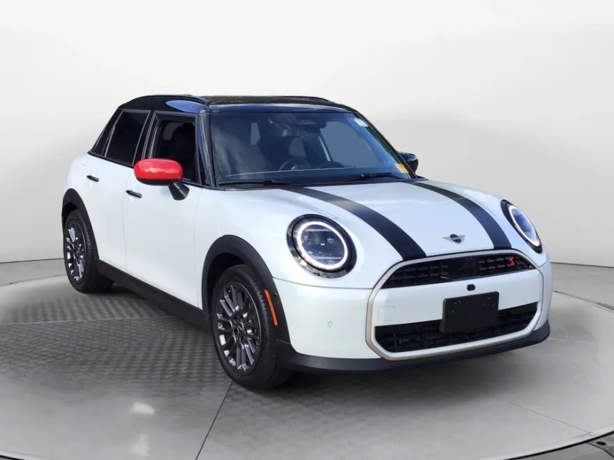 2025 Mini Cooper 4 Door Hardtop S photo 1