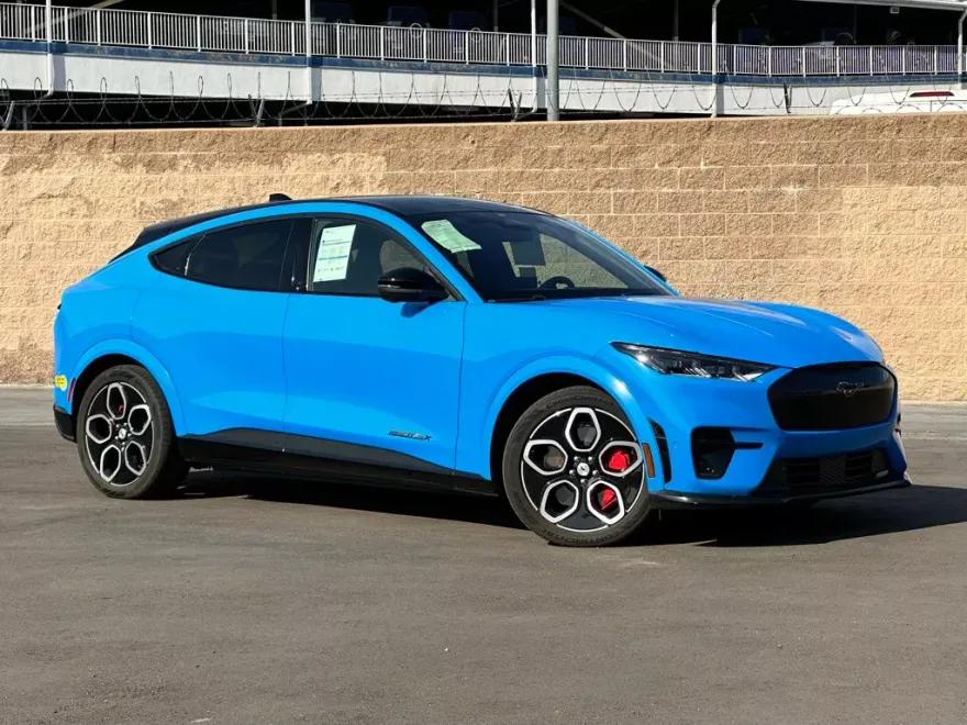 2022 Ford Mustang Mach-E GT photo 1
