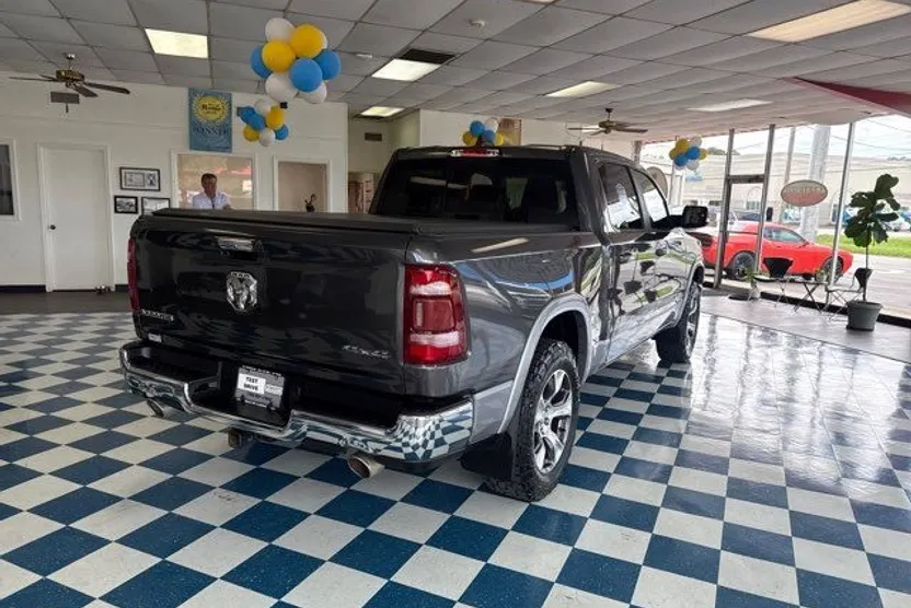 2019 Ram 1500 Laramie photo 1