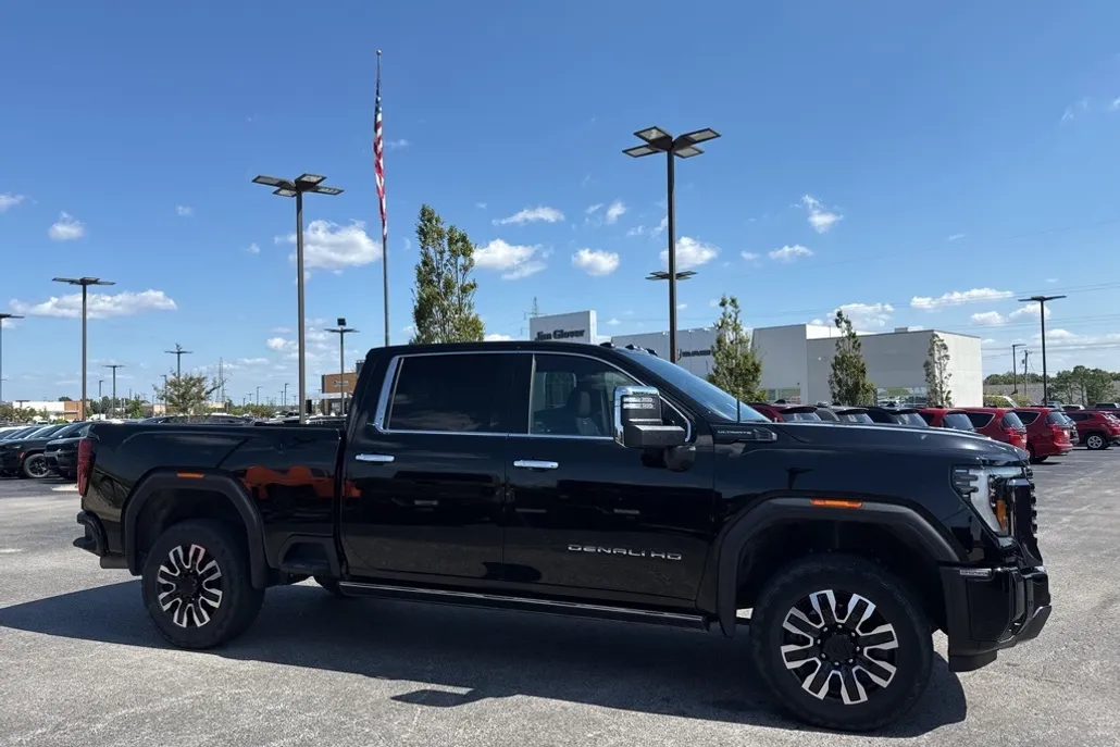 2024 Gmc Sierra HD Denali Ultimate photo 1