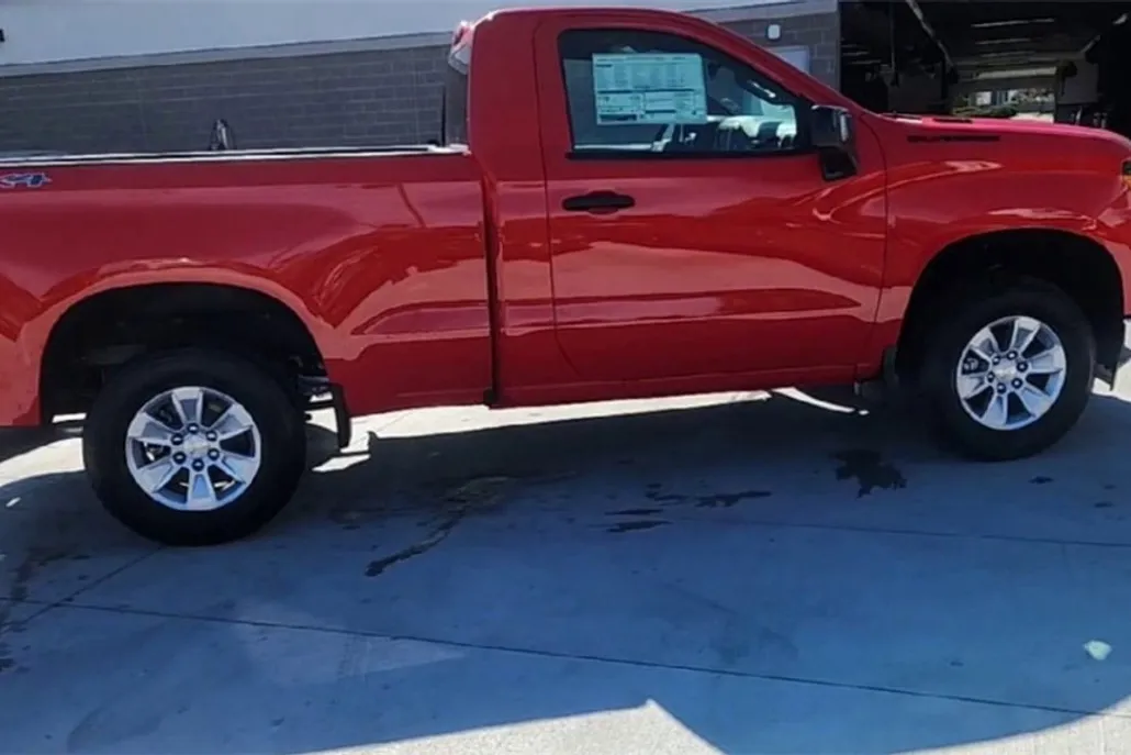 2026 Chevrolet Silverado 1500 photo 1