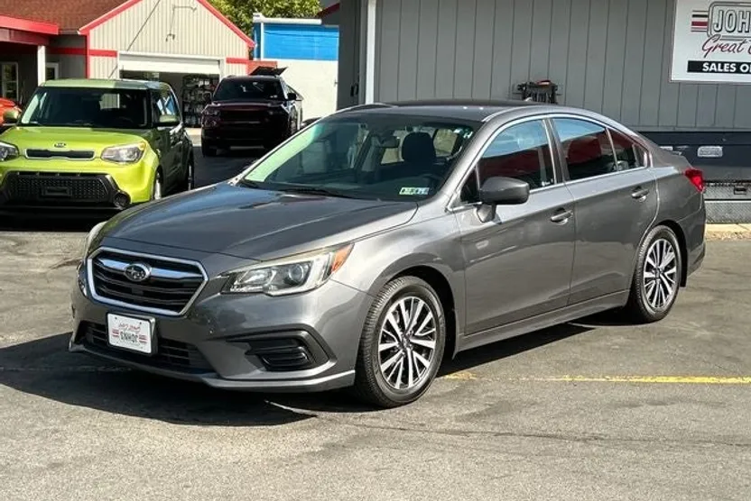 2019 Subaru Legacy 2.5i Premium photo 1