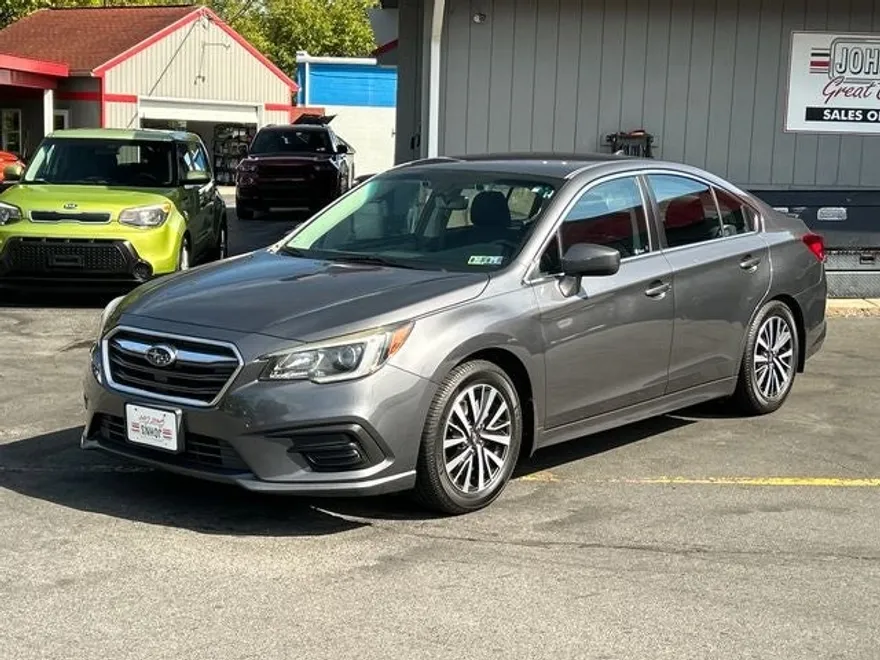 2019 Subaru Legacy 2.5i Premium photo 1