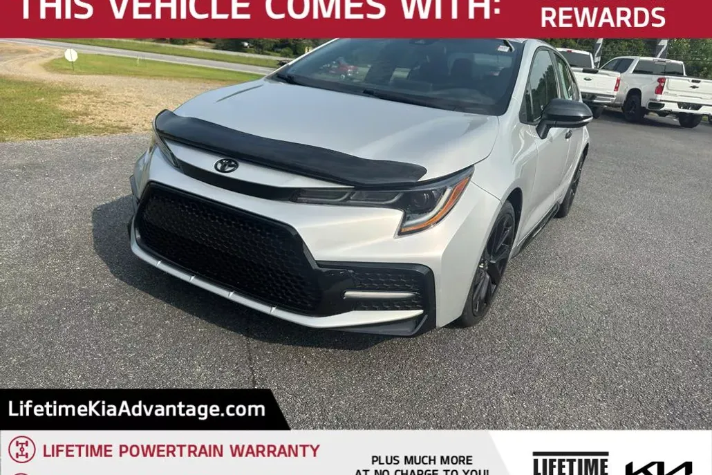2022 Toyota Corolla SE photo 1
