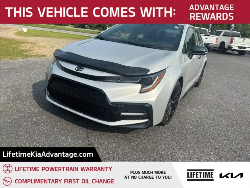 2022 Toyota Corolla SE photo 1