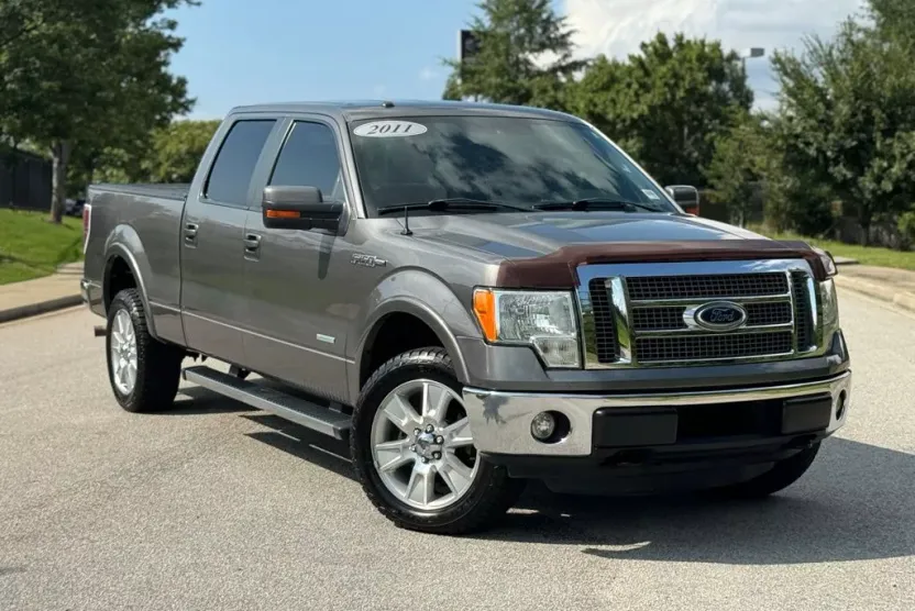 2011 Ford F-150 Lariat photo 1