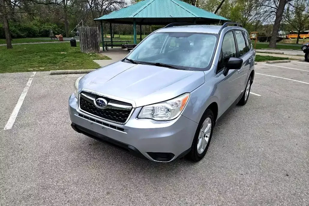2015 Subaru Forester 2.5i Premium photo 1