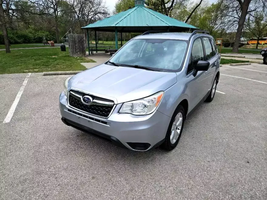 2015 Subaru Forester 2.5i Premium photo 1