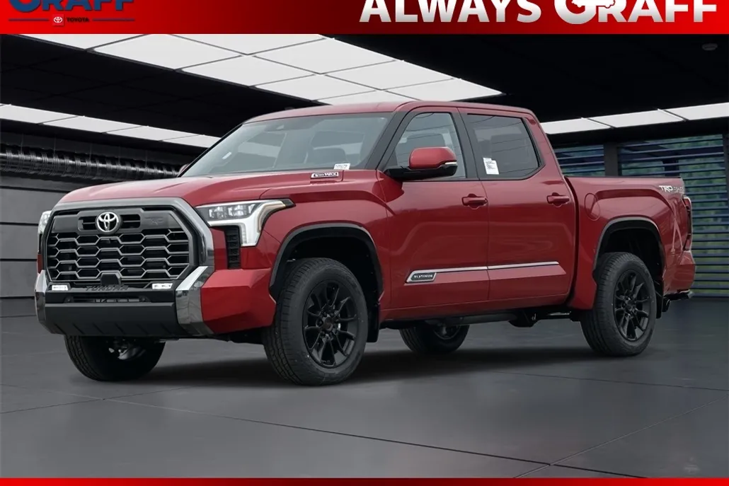 2025 Toyota Tundra Platinum CrewMax photo 1