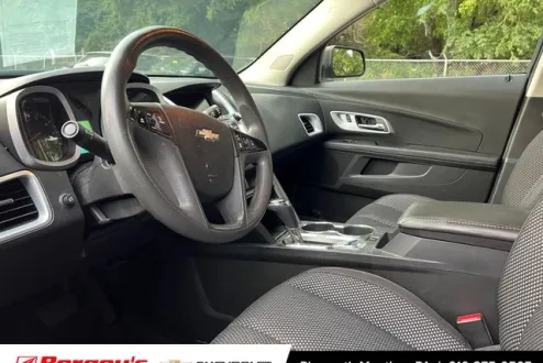 2016 Chevrolet Equinox LS photo 2
