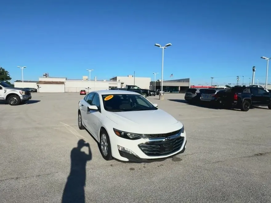 2020 Chevrolet Malibu 1LT photo 1