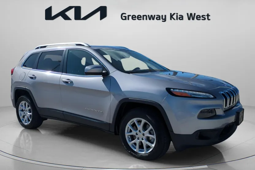 2018 Jeep Cherokee Latitude Sport photo 1