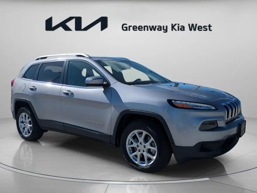 2018 Jeep Cherokee Latitude Sport photo 1
