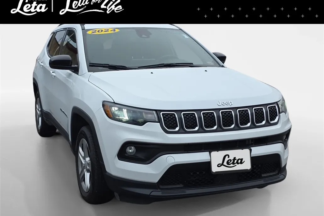 2024 Jeep Compass Latitude photo 1