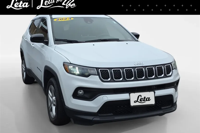 2024 Jeep Compass Latitude photo 1