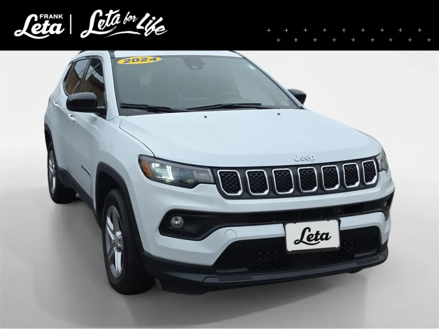 2024 Jeep Compass Latitude photo 1