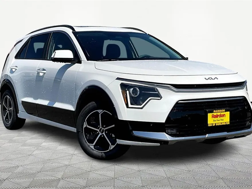 2025 Kia Niro SX photo 1