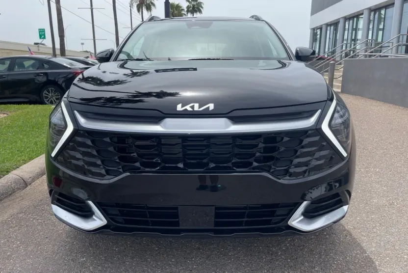 2025 Kia Sportage SX photo 1