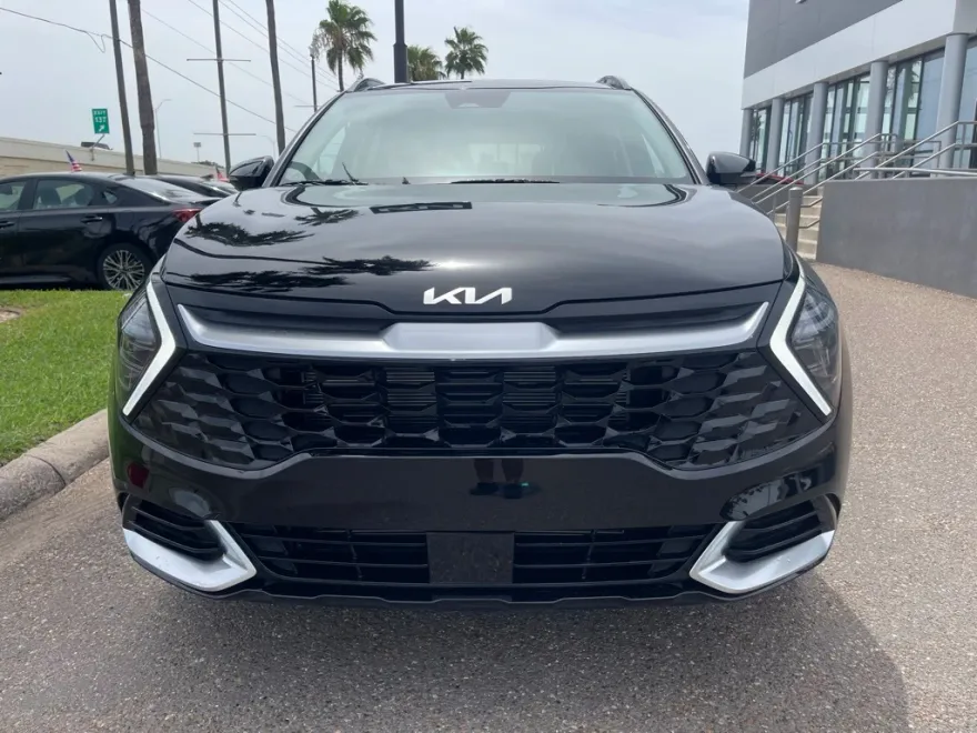2025 Kia Sportage SX photo 1